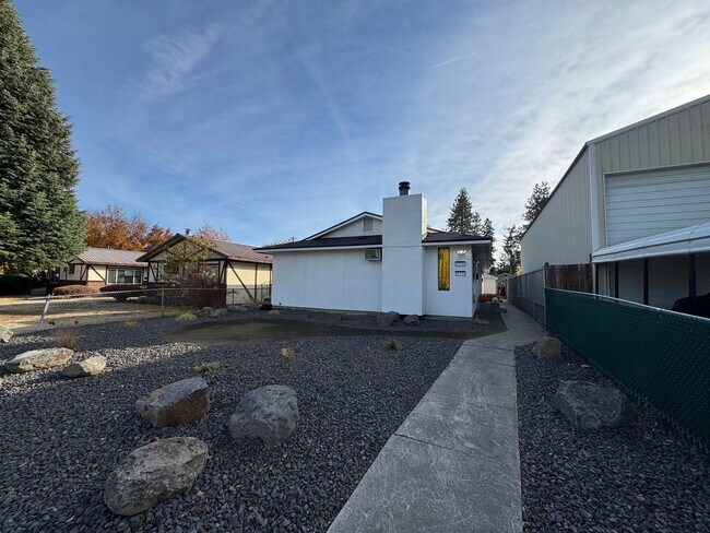 820 E North Ave in Spokane, WA - Foto de edificio - Building Photo