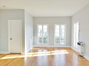 5139 Melrose Avenue in Los Angeles, CA - Foto de edificio - Building Photo