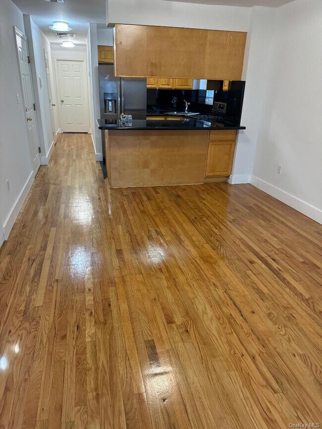 442 Sapphire St in Brooklyn, NY - Foto de edificio - Building Photo