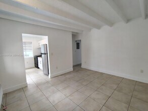 741 NW 60th St in Miami, FL - Building Photo - Building Photo