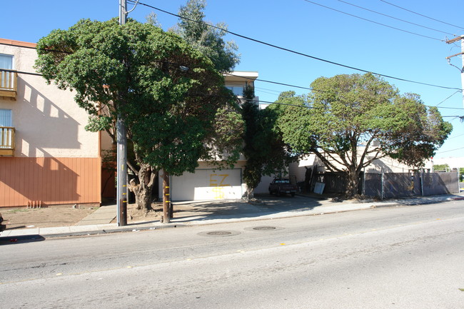 591 Huntington Ave in San Bruno, CA - Building Photo - Building Photo