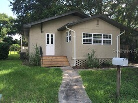 514 W Plaza Pl in Tampa, FL - Building Photo