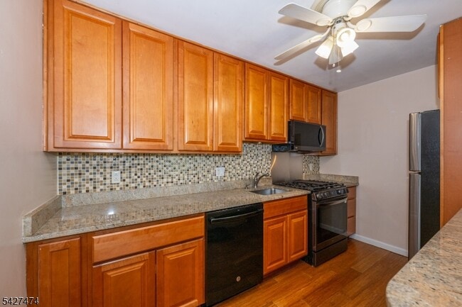 50 W Lindsley Rd