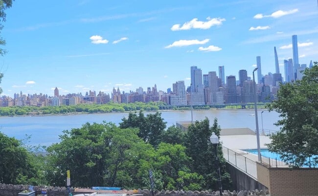 6709 Boulevard E, Unit #1 in Guttenberg, NJ - Building Photo - Building Photo