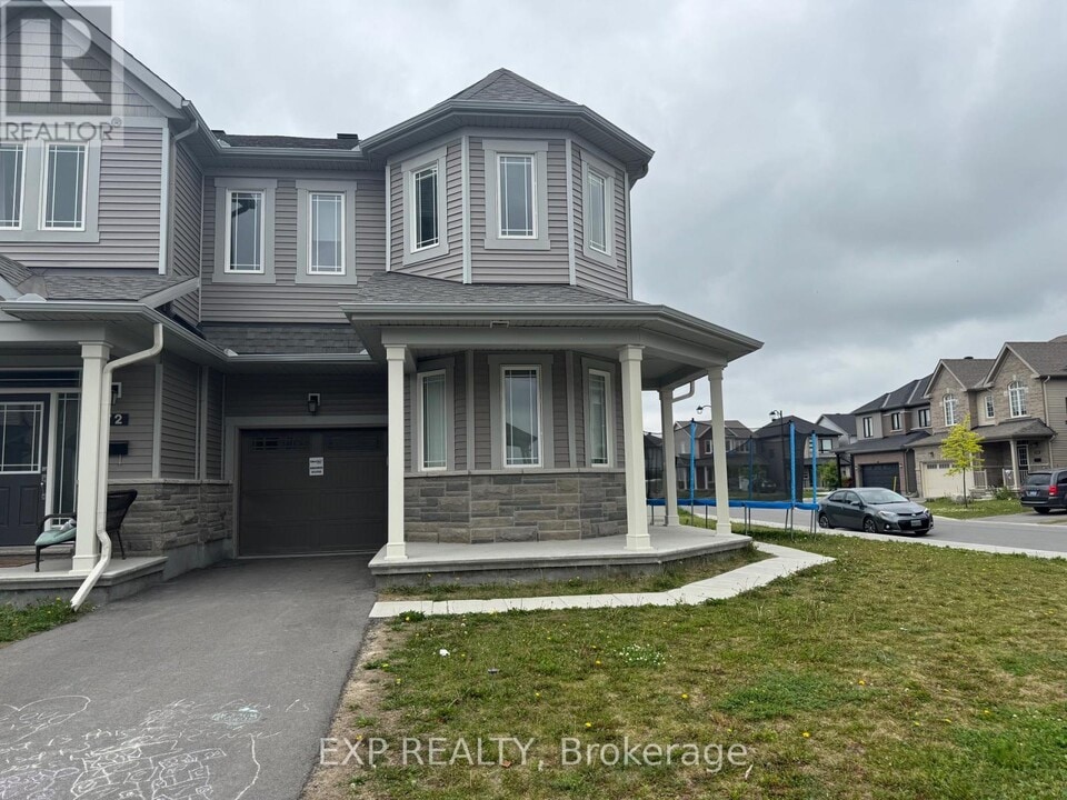 70 Mesa Dr in Ottawa, ON - Building Photo