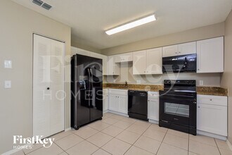 2927 Arrendonda Dr in Deltona, FL - Building Photo - Building Photo