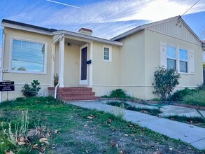 127 22nd Ave in San Mateo, CA - Foto de edificio - Building Photo