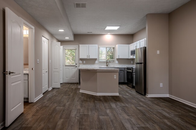The Franklin at Crossridge in Canal Winchester, OH - Building Photo - Interior Photo