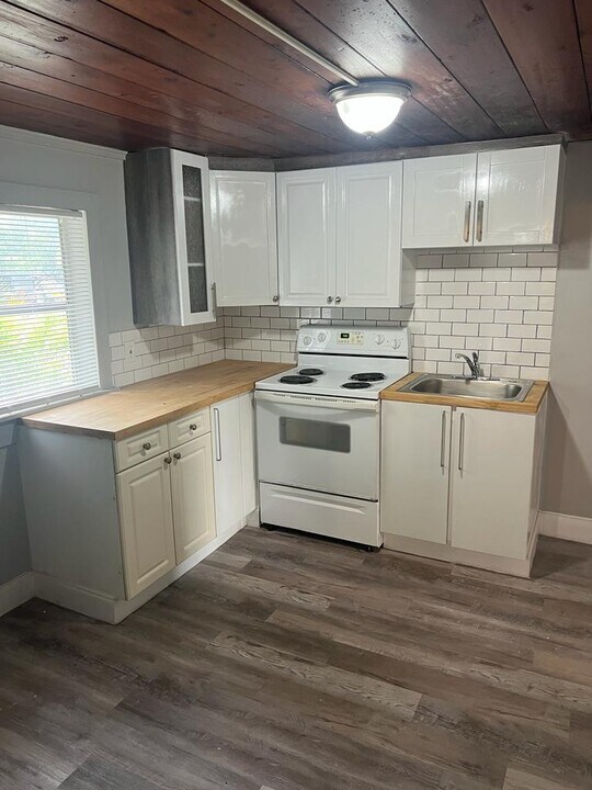 526 22nd St in West Palm Beach, FL - Building Photo