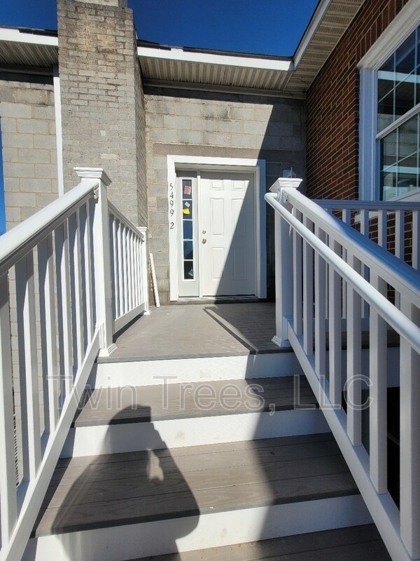 5499 Main St in Mount Jackson, VA - Building Photo - Building Photo