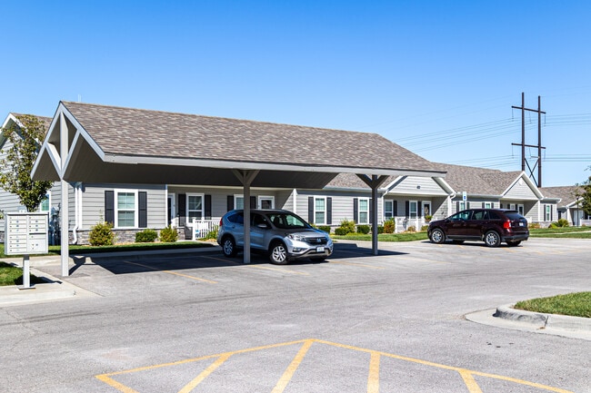 Traditions Villas (55+) in Belton, MO - Foto de edificio - Building Photo