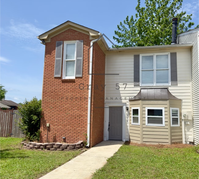 property at 806 Hillsboro Ln