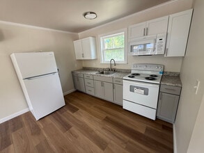 6517 Daniels Fork in Ashland, KY - Building Photo - Building Photo