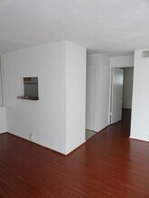 2001 Branard St, Unit 14 in Houston, TX - Building Photo - Building Photo