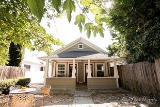 1430 Pine St in Paso Robles, CA - Building Photo - Building Photo