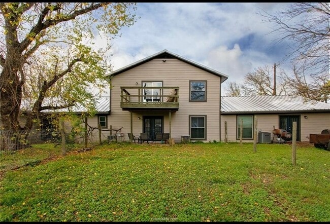 2087 W Osr, Unit B in Bryan, TX - Building Photo - Building Photo