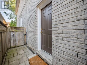 279 Hounslow Ave in Toronto, ON - Building Photo - Building Photo