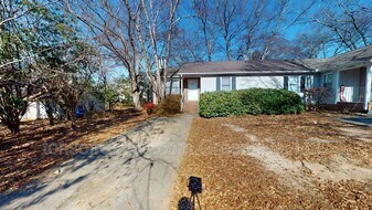 33 Retriever Ln in Greenville, SC - Building Photo