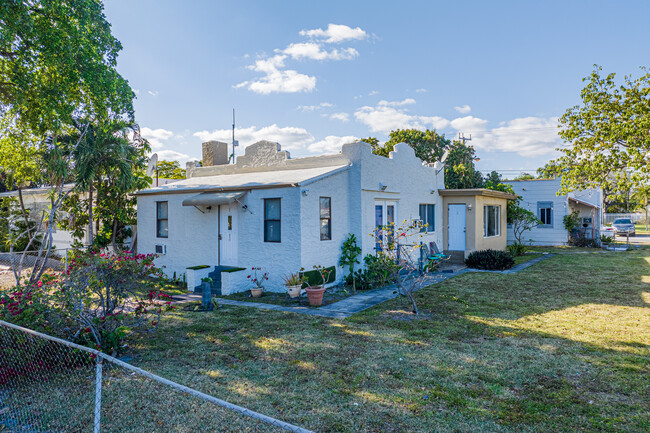 1837 Dewey St in Hollywood, FL - Building Photo - Primary Photo