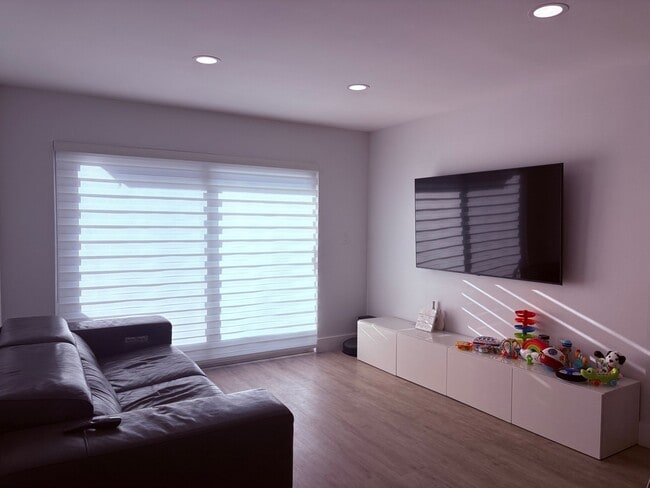 10300 SW 24th St, Unit B23