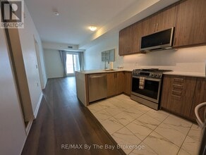 5 Spooner Cres in Collingwood, ON - Building Photo - Building Photo