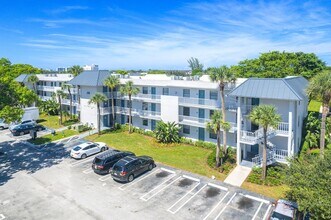 230 SE 10th St in Delray Beach, FL - Building Photo - Building Photo