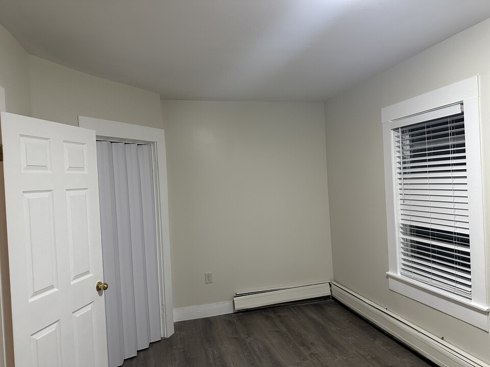 74 W 4th St, Unit Private room in #76 in Lowell, MA - Foto de edificio