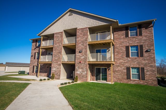 Woodsage Apartments in Peoria, IL - Building Photo