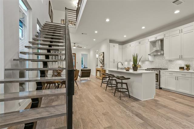 property at 933 W Eighth St