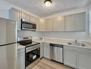 1121 E 53rd St in Savannah, GA - Building Photo - Building Photo