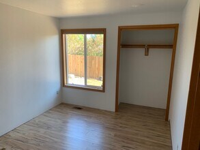 1724 SW Barley Hill Dr in Corvallis, OR - Building Photo - Building Photo