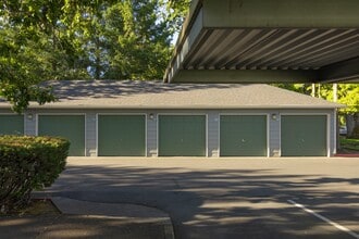 Commons at Dawson Creek Apartments in Hillsboro, OR - Building Photo - Building Photo