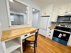 1984 Cricklewood Cv in Fogelsville, PA - Foto de edificio - Building Photo