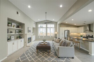 34791 Heritage Oaks Ct in Winchester, CA - Building Photo - Building Photo