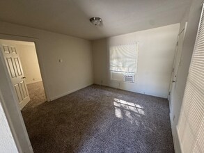 300 Delmar Ct in Fort Worth, TX - Foto de edificio - Building Photo