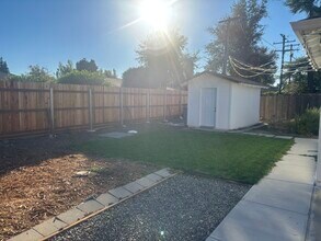 1166 West Ct in Woodland, CA - Building Photo - Building Photo