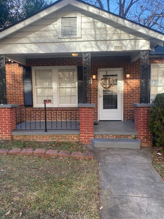 2103 Marion St in Columbia, SC - Foto de edificio