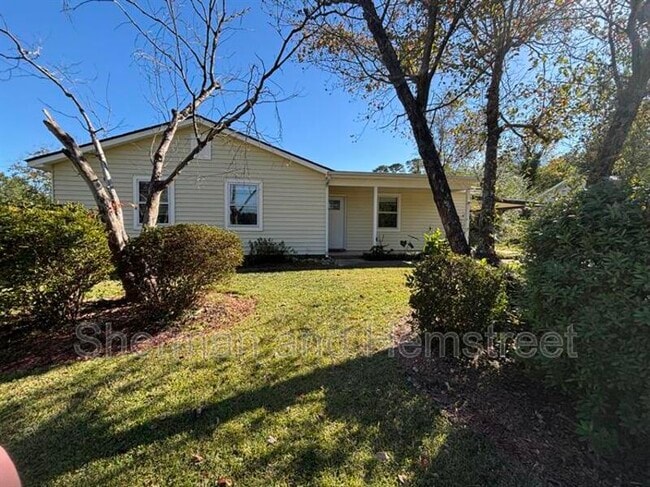 property at 2714 Cranbrook Dr
