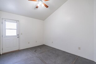 1632 N Santa Rita Ave in Tucson, AZ - Building Photo - Building Photo