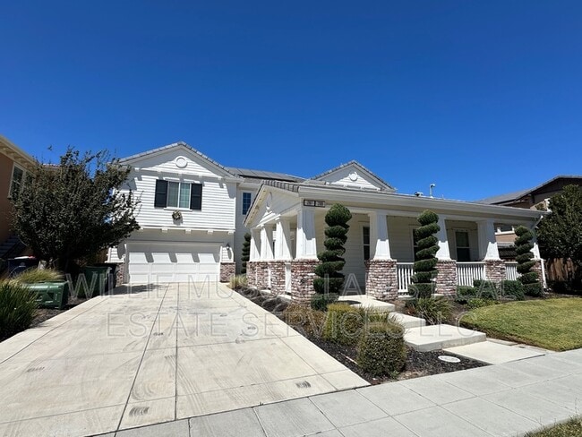 property at 287 E Angelina Ave