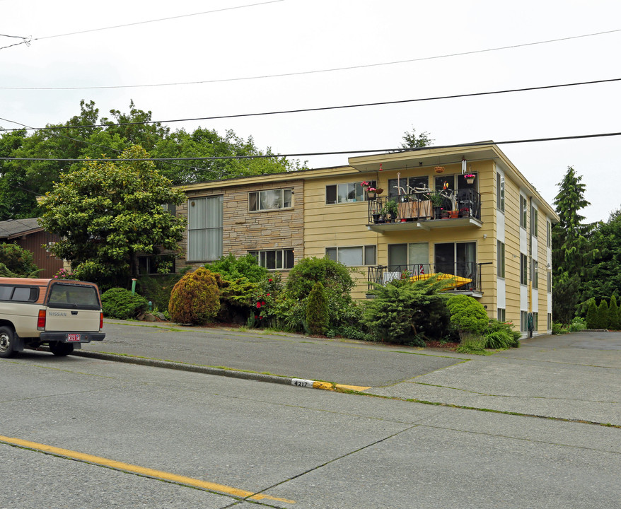 Mar-Le-Dene Apartments in Seattle, WA - Building Photo