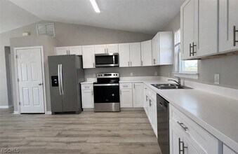 3108 73rd St W in Lehigh Acres, FL - Building Photo - Building Photo