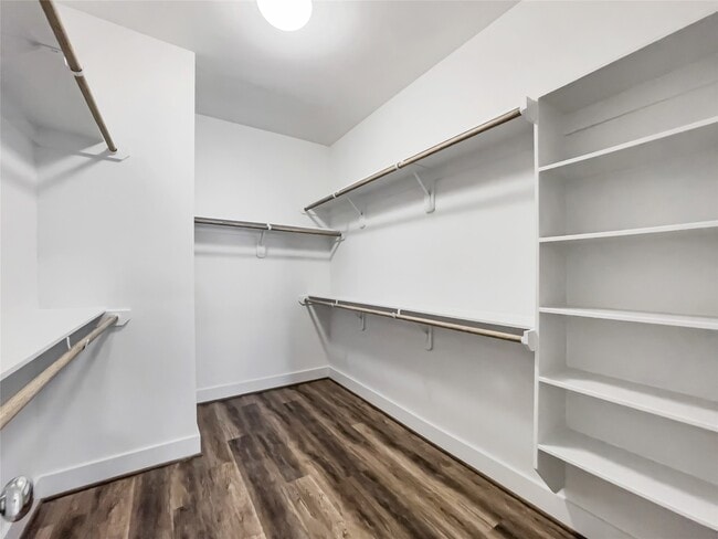 property at 1276 N Post Oak Rd