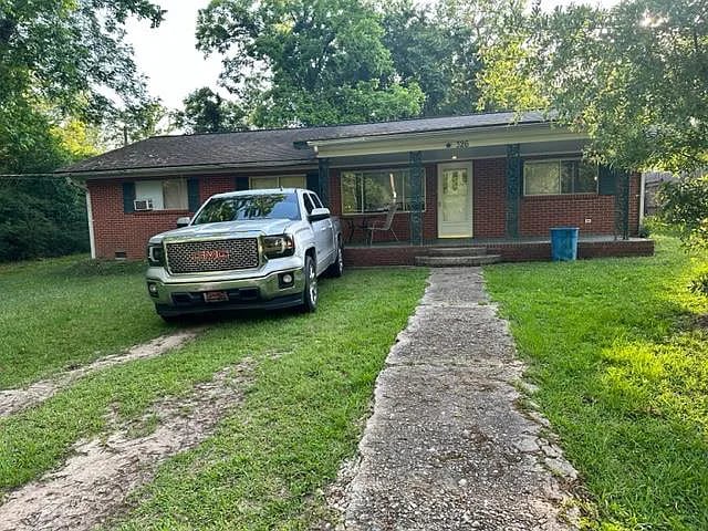 property at 326 E Tate