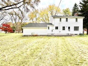 10 Dunrovin Ln in Rochester, NY - Foto de edificio - Building Photo