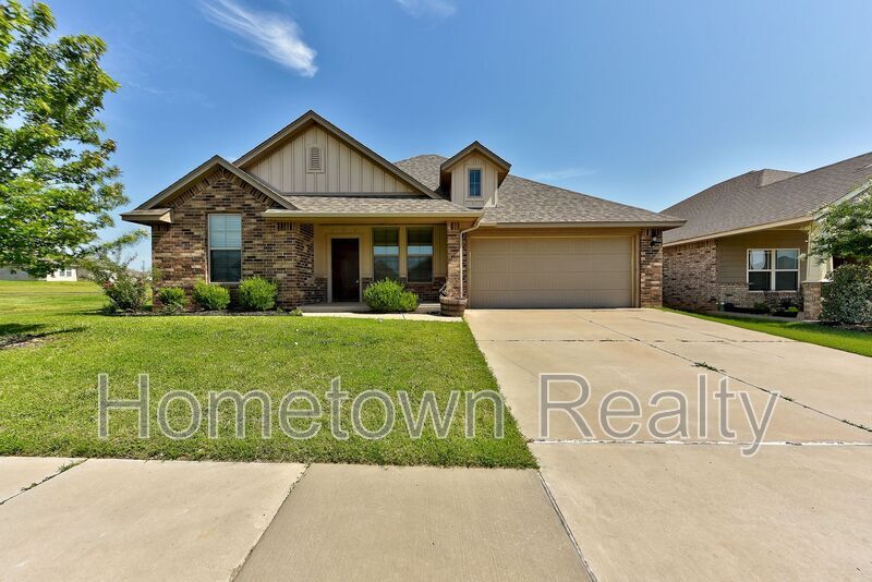 9429 NW 89th St in Yukon, OK - Building Photo