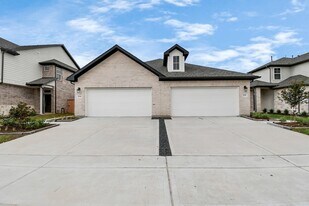 21011 Bay Vlg Dr, Unit A in Cypress, TX - Building Photo
