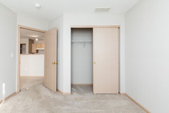 The Ridge at Chestnut Hill in Columbus, OH - Building Photo - Building Photo