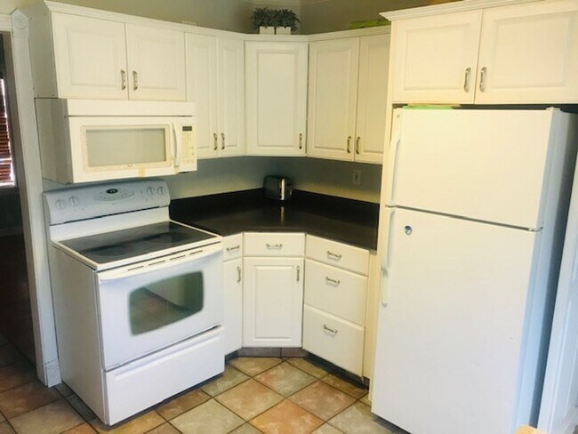 2916 S 700 E in South Salt Lake, UT - Building Photo - Building Photo