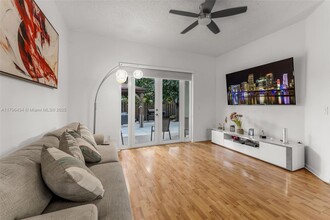 2830 SE 5th Pl in Homestead, FL - Building Photo - Building Photo